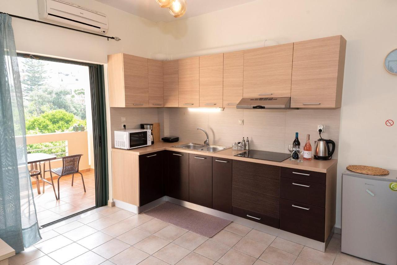 Plumi City Apartments Chania  Buitenkant foto