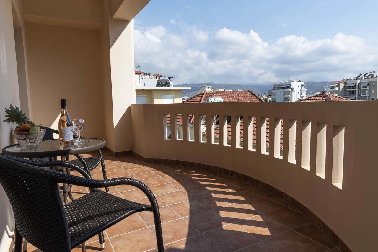 Plumi City Apartments Chania  Buitenkant foto