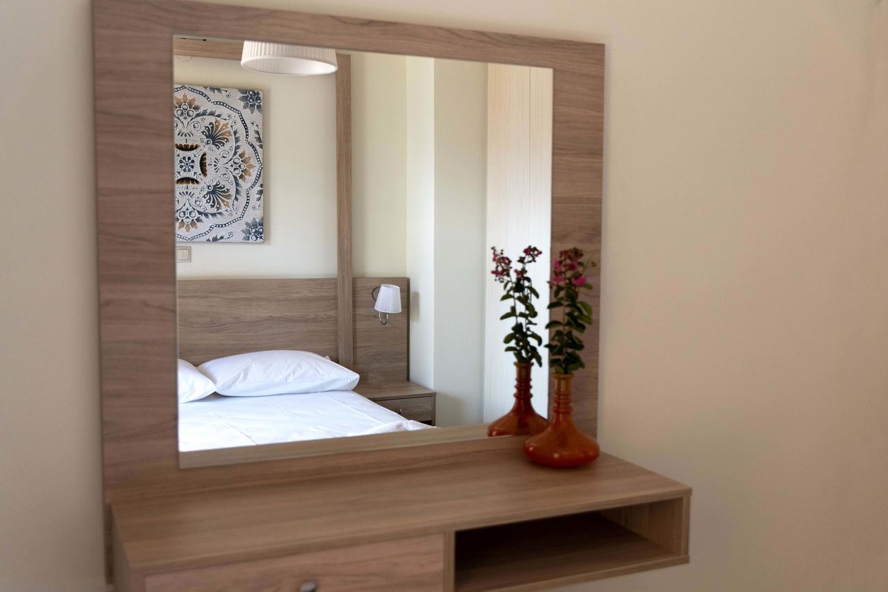 Plumi City Apartments Chania  Buitenkant foto