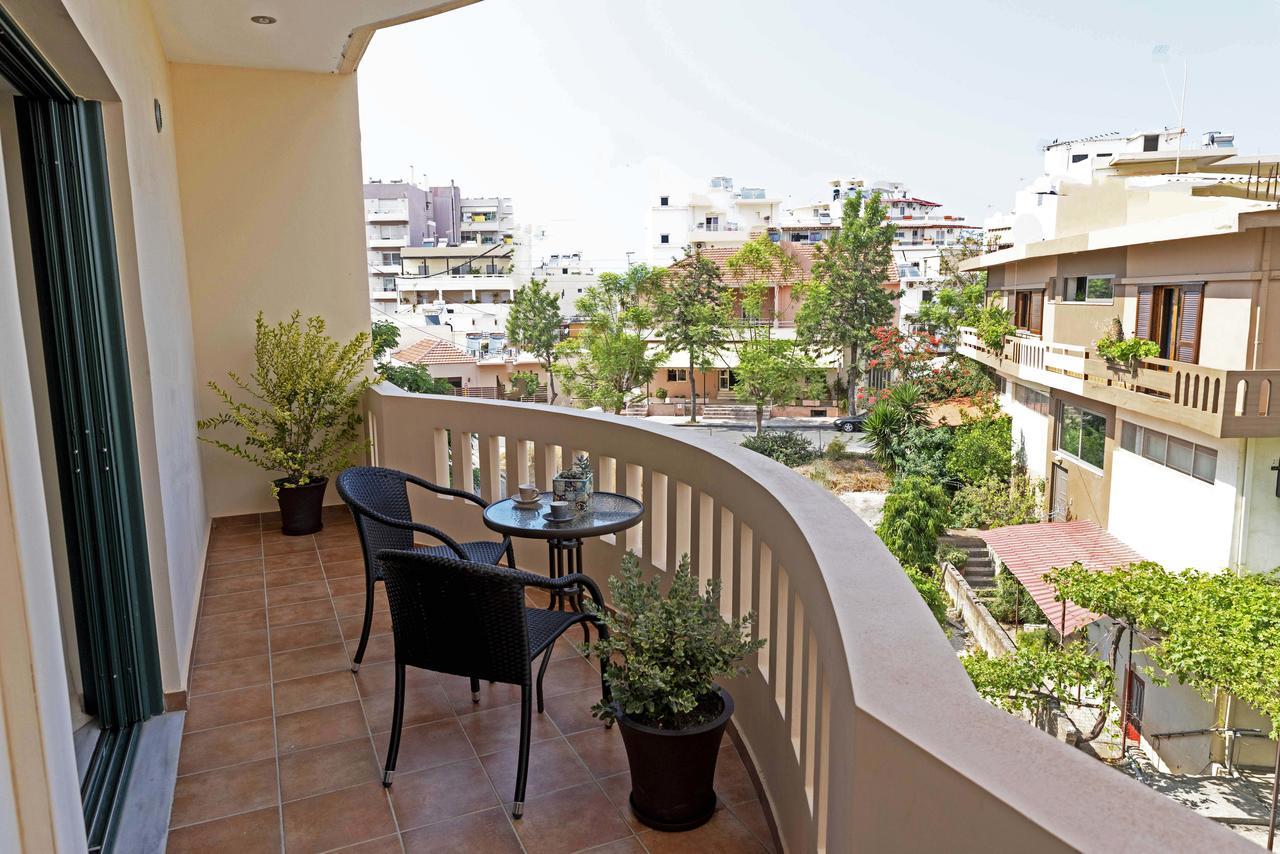 Plumi City Apartments Chania  Buitenkant foto