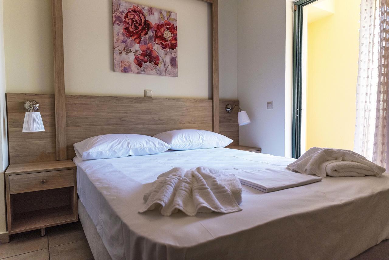 Plumi City Apartments Chania  Buitenkant foto