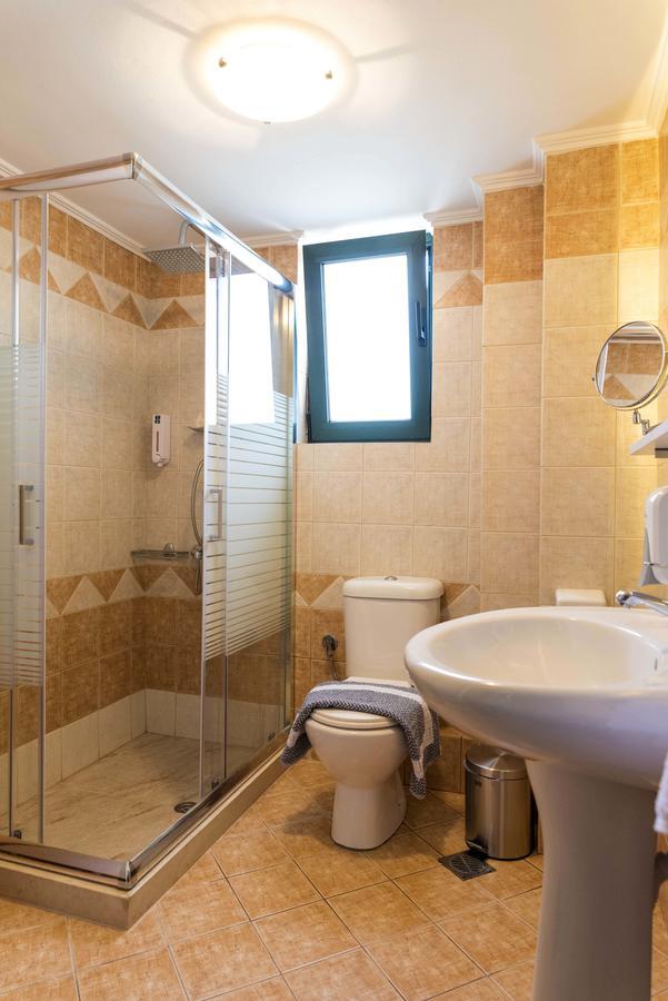 Plumi City Apartments Chania  Buitenkant foto