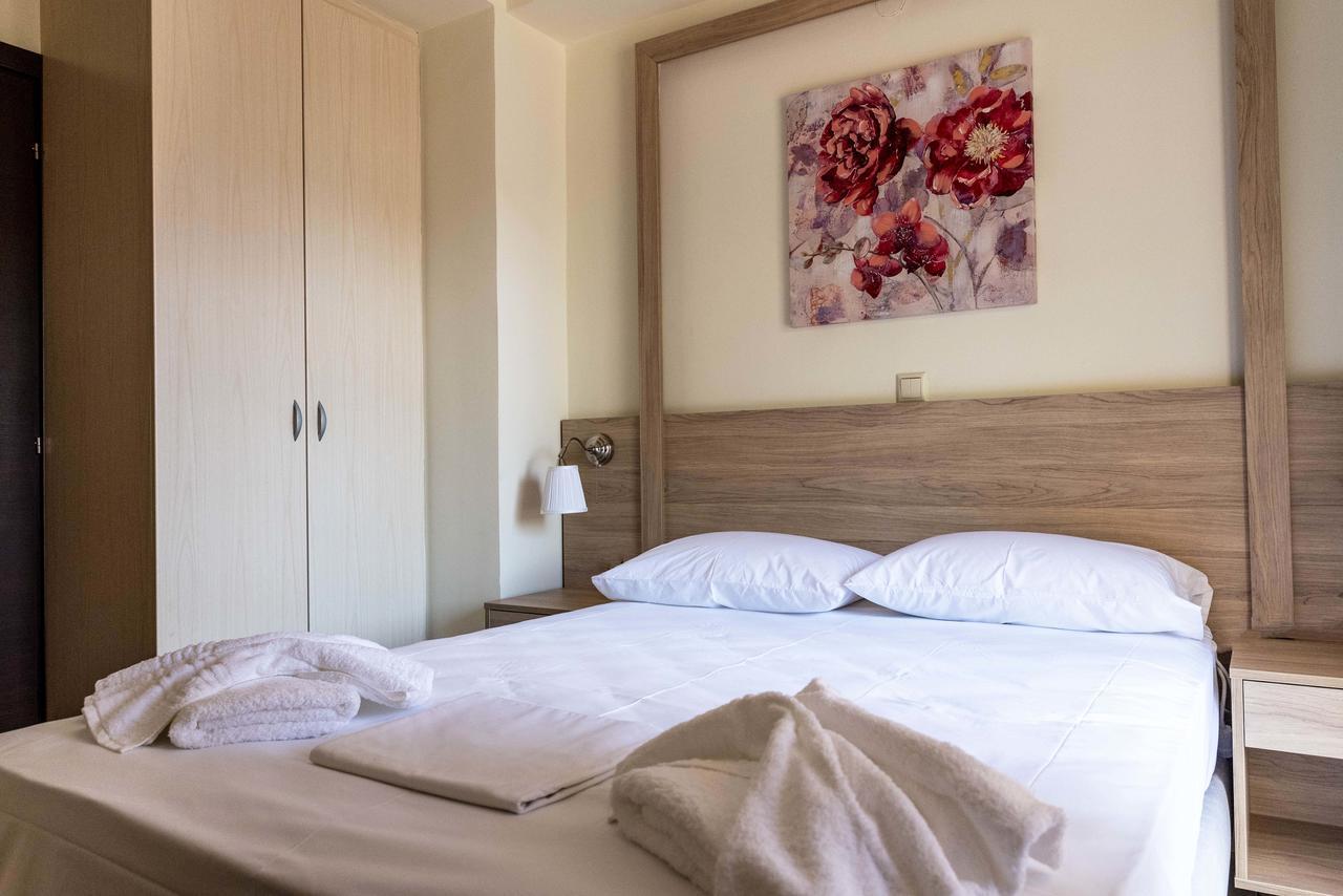 Plumi City Apartments Chania  Buitenkant foto