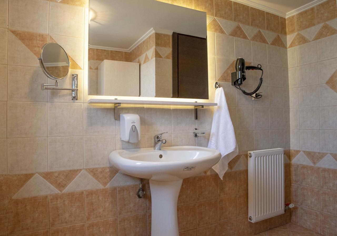 Plumi City Apartments Chania  Buitenkant foto