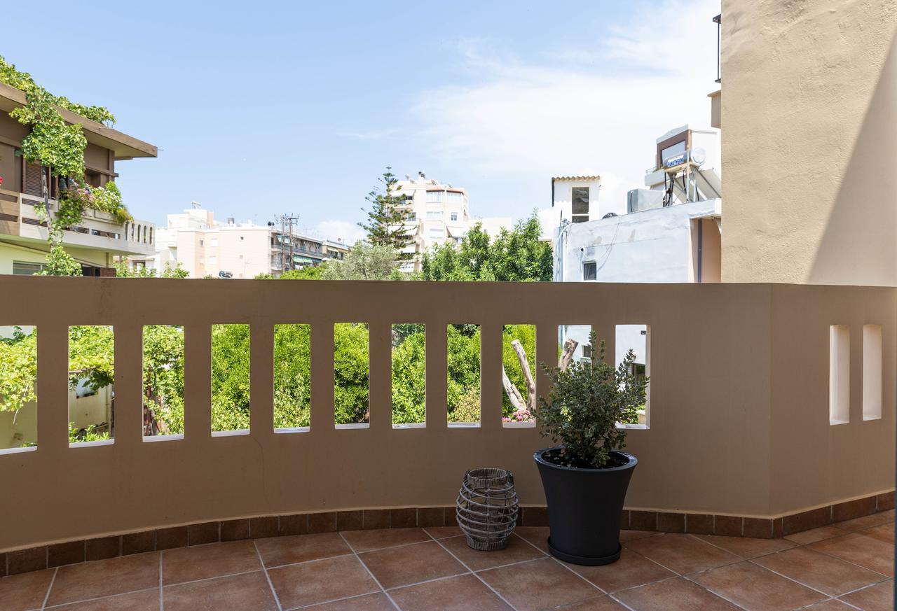 Plumi City Apartments Chania  Buitenkant foto